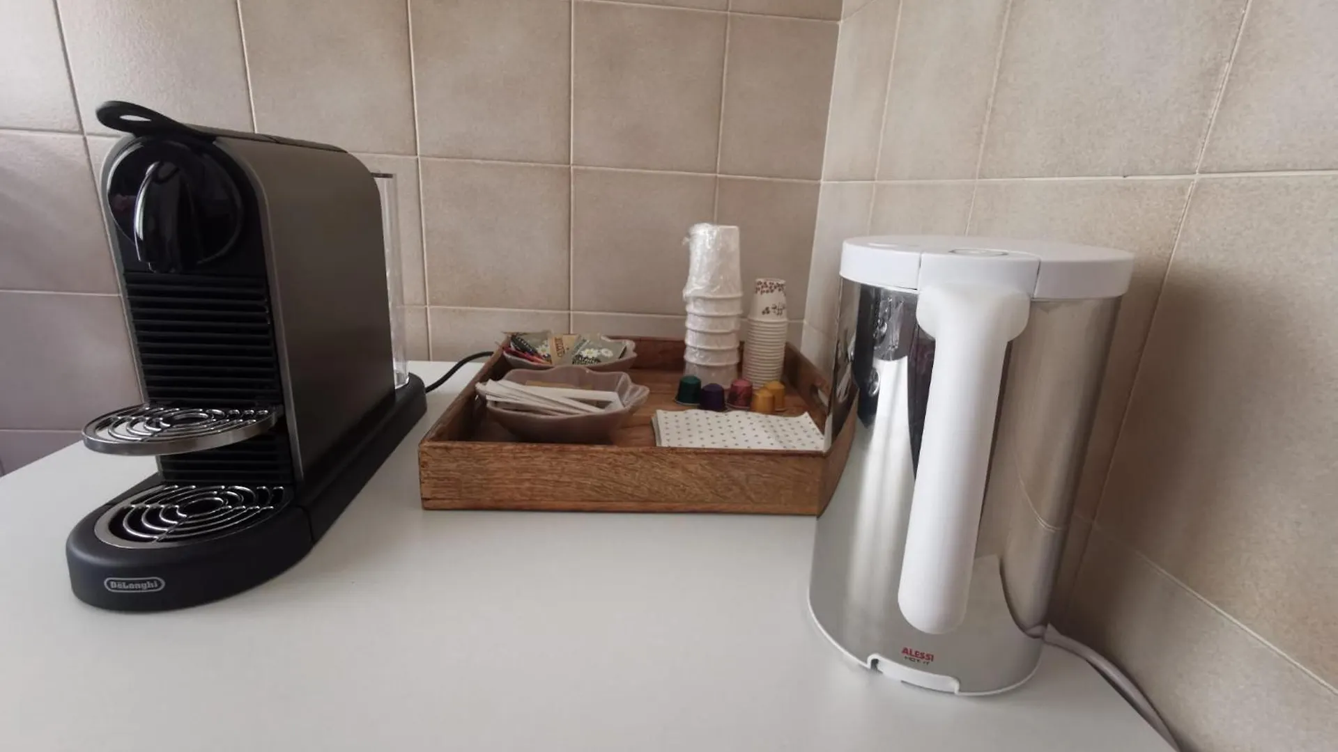 Le Due Torri Sotto Casa Bed & Breakfast Bologna 0*,  Italy