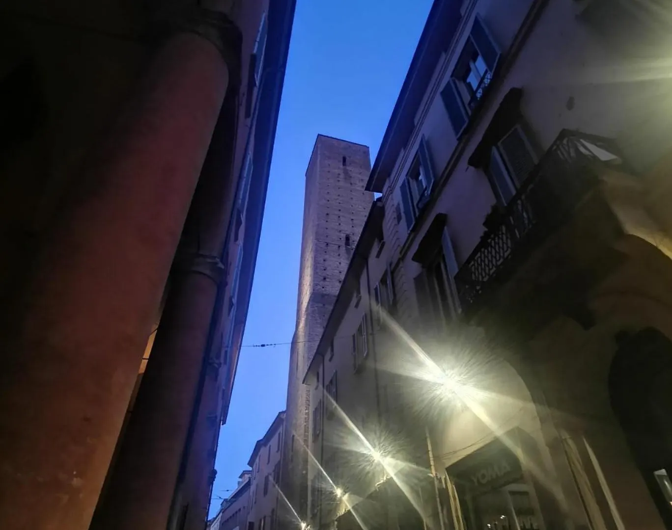 Le Due Torri Sotto Casa Bed & Breakfast Bologna