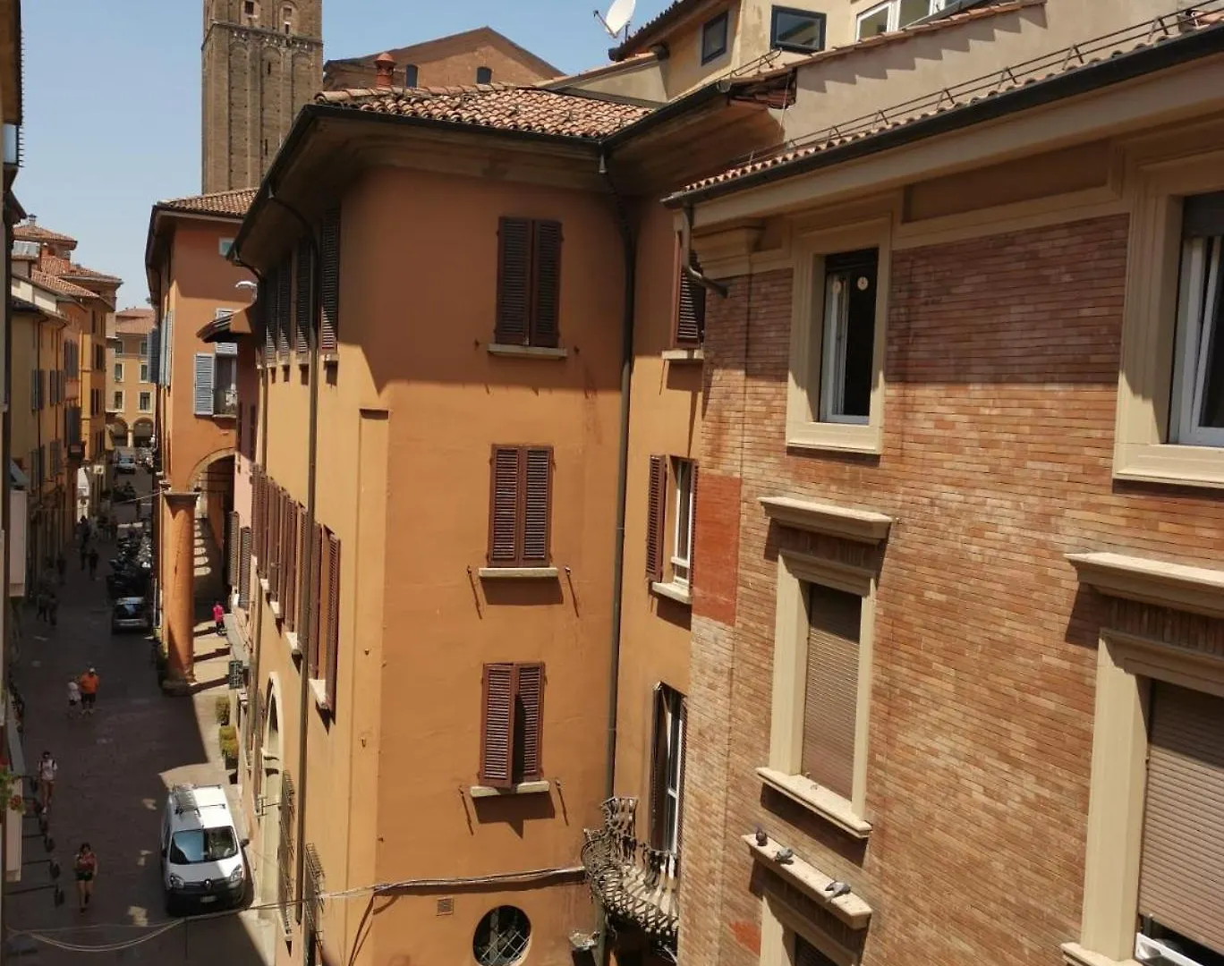 Le Due Torri Sotto Casa Bed & Breakfast Bologna Italy